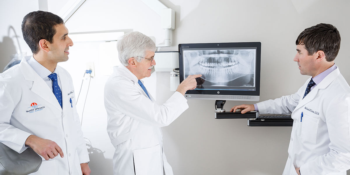 xray showing impacted wisdom teeth